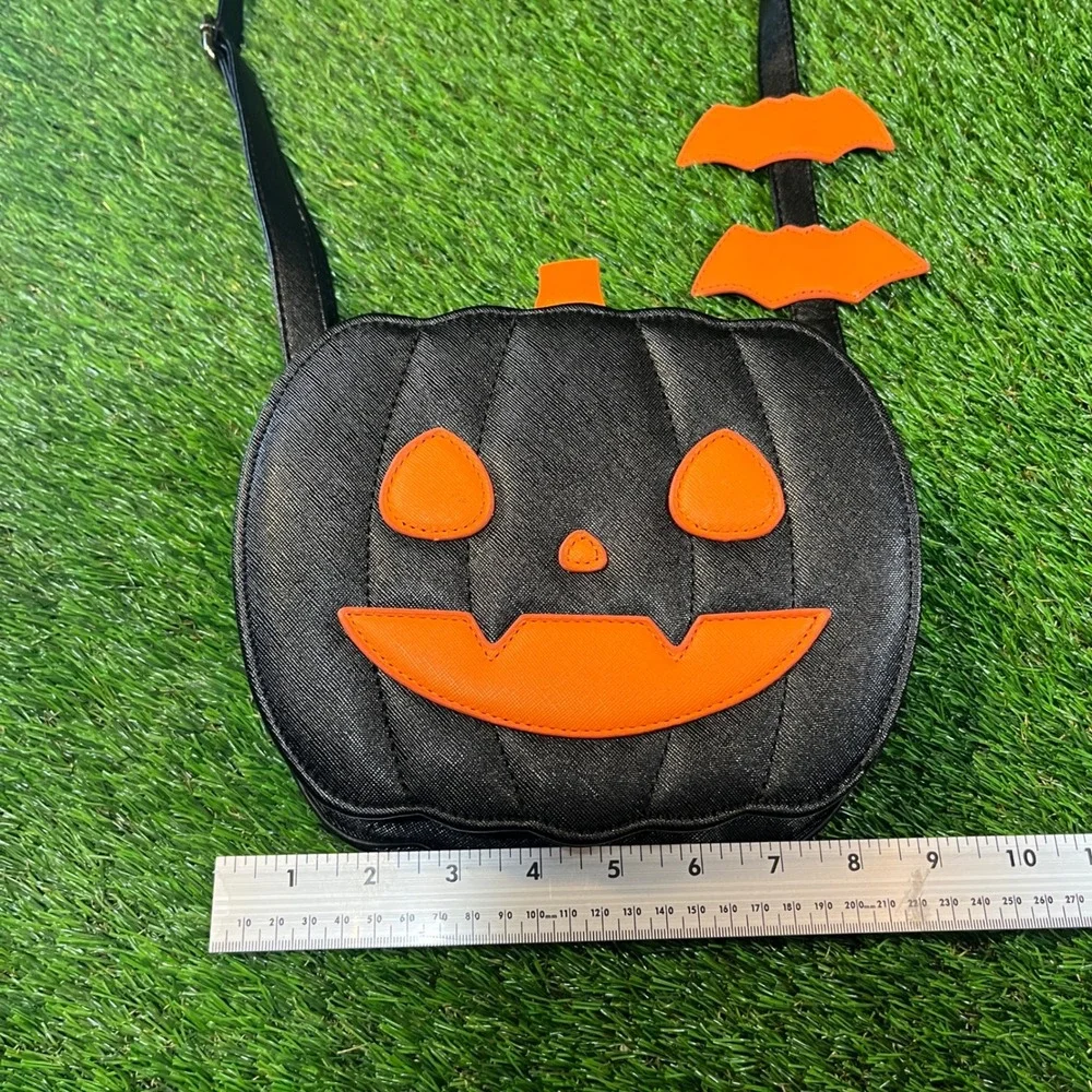 Halloween Jack-O-Lantern Pumpkin‎ Crossbody Bag Black Orange Bat Detail Strap